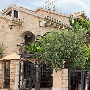 Appartamento With Wifi Basanija, Umag - 7148, Savudrija